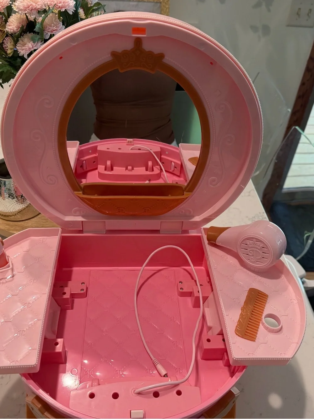 Disney Princess Style Collection Light up & style portable vanity